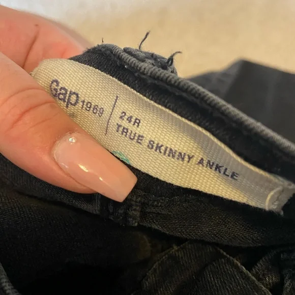 GAP zipper skinny jeans - Picture 2 of 3